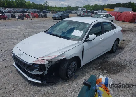 2024 Hyundai Elantra Sel from USA, damaged, VIN KMHLM4DG0RU672240